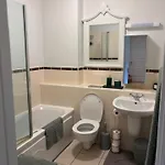 アパート Spacious 2 Bed Near Dublin Airport セルブリッジ