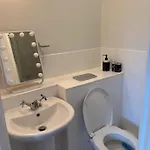 アパート Spacious 2 Bed Near Dublin Airport セルブリッジ