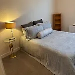 Spacious 2 Bed Near Dublin Airport *